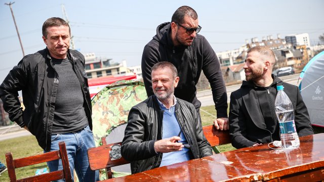 Този четвъртък 31 март в 17 00 ч пред Националната футболна