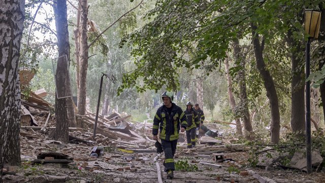 Украинските сили са поразили през нощта ключов мост в контролирания