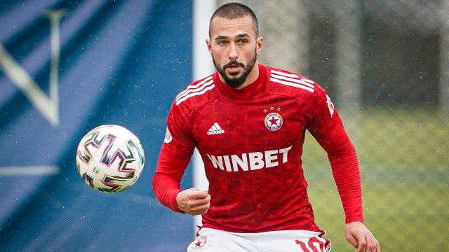 Бащата на футболиста Георги Йомов обжалва задържането си под стража