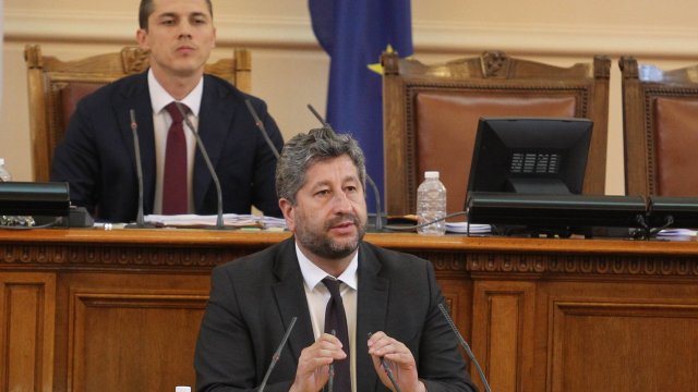 Нашата отговорност оттук нататък е да отговорим на въпроса как