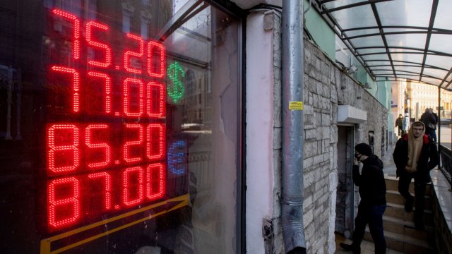 Европейските валути се сриват до нови дъна тъй като войната