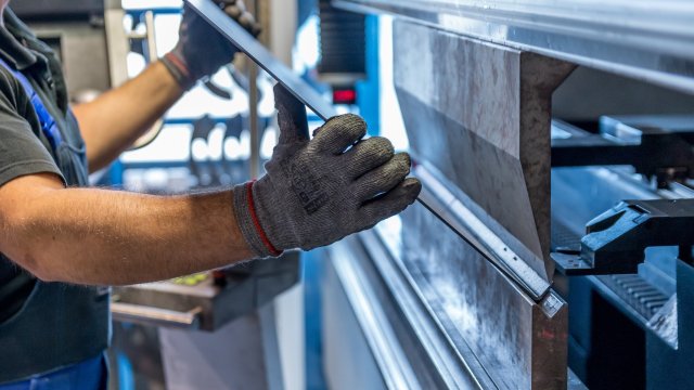 Работното време в България е 56 часа а в ЕС