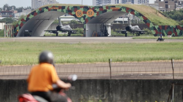 Повече от 40 кораба са преминали през зоната на маневри