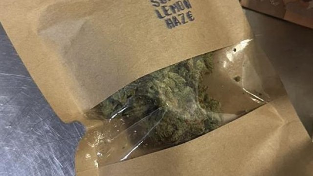 Гранични полицаи задържаха чужденец с наркотични вещества на ГКПП Аерогара