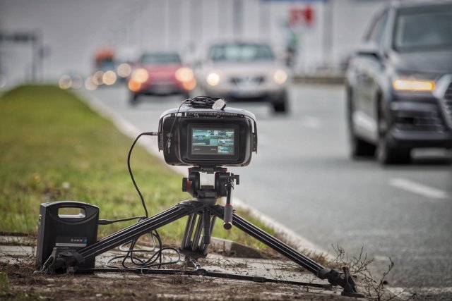 Тричленен състав на Върховния административен съд отмени забраната за водачите