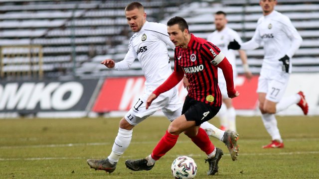 Славия грабна трите точки след 3 0 над Локомотив Сф в малкото