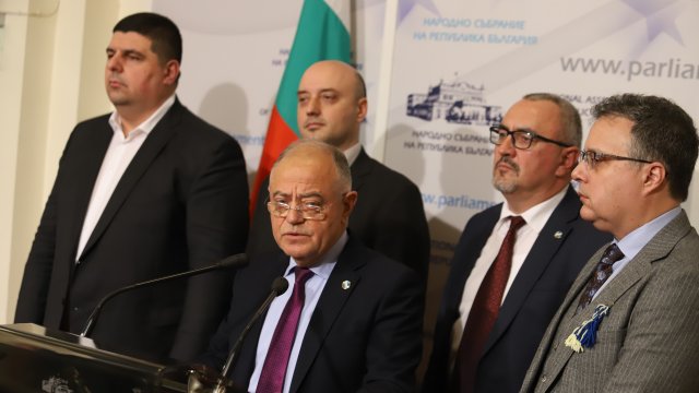 От Демократична България ДБ смятат че информацията която постъпва от българските