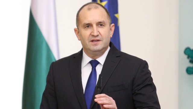 На 11 декември от 10 00 часа на Дондуков 2 президентът