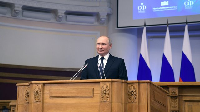 Руският президент Владимир Путин заплаши с мълниеносен отговор в случай