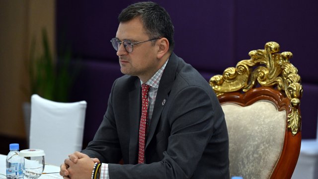 Украйна е била превърната в пленник на Виктор Орбан в