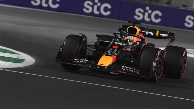 Само седмица след разочарованието от Бахрейн Макс Верстапен се качи