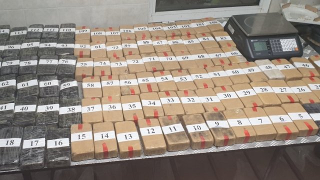 Митнически служители от Териториална дирекция Митница "Бургас" откриха 58,766 кг
