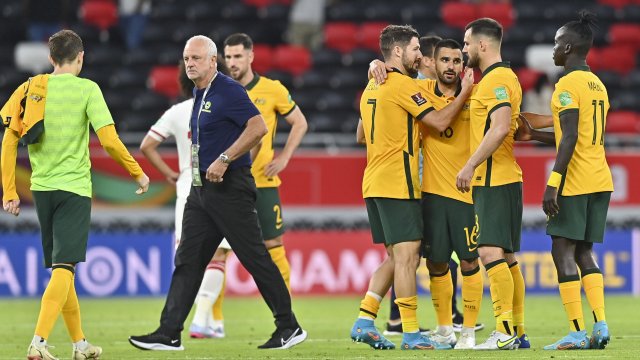 Австралия победи Обединените арабски емирства ОАЕ с 2 1 в Катар