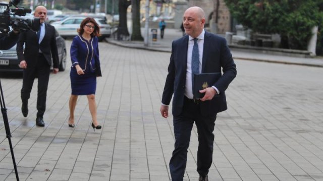 Очаквам всички политически сили да ме подкрепят Решаването на няколко