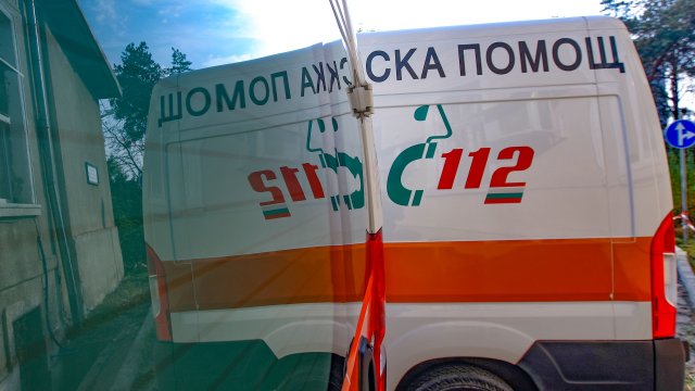 Жена е в реанимация след катастрофа в Бургаско  Инцидентът става