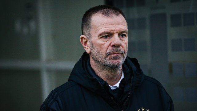 Треньорът на ЦСКА Стойчо Младенов бе видимо доволен и щастлив