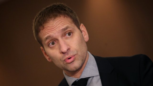 Бившият капитан на националния отбор Стилиян Петров отново атакува БФС