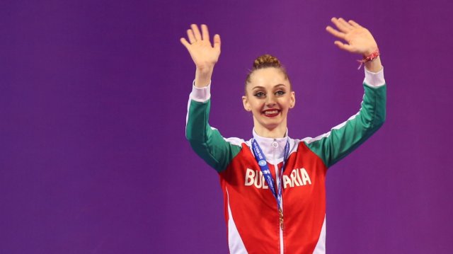Боряна Калейн спечели трети златен медал за деня на Световната купа