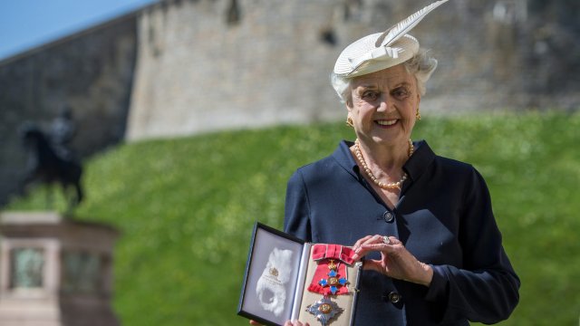 На 96 годишна възраст почина актрисата Анджела Лансбъри предаде АФП Тя