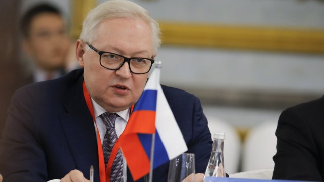 Литовското МВнР обяви днес временно управляващия руското посолство в страната