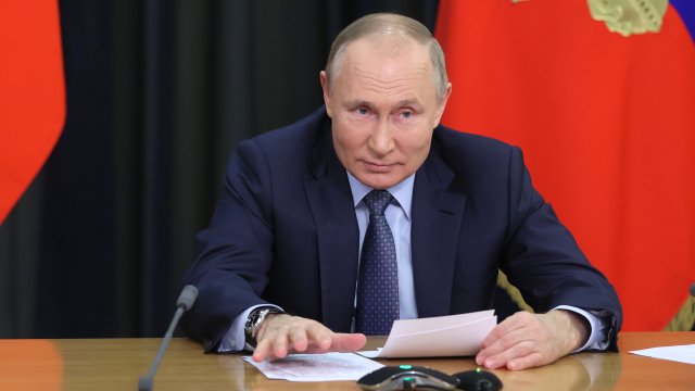 Владимир Путин увеличи числеността на военнослужещите в руската армия той