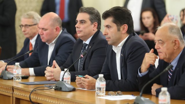 Петков обясни за коалицията с ГЕРБ и съобщи: Няма да бъда част от кабинета на Денков