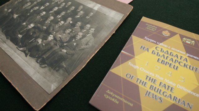 Председателят на Народното събрание Никола Минчев и народни представители ще