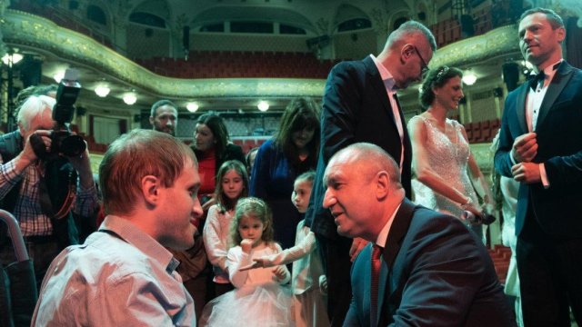 Над 2 720 000 лева достигнаха даренията за Българската Коледа от началото