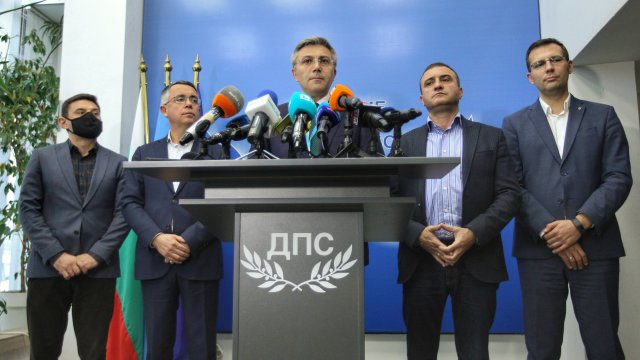 Движението за права и свободи решава ще подкрепи ли проектокабинета