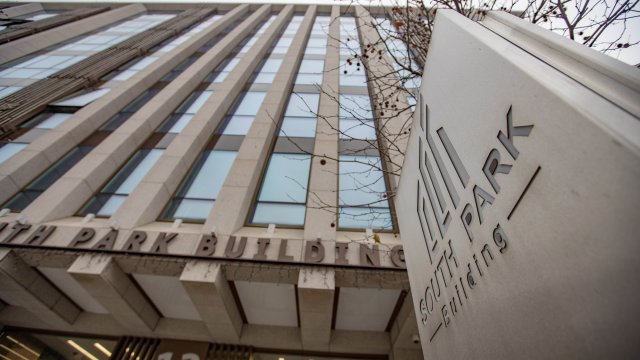 Двама от обвиняемите по криптоаферата Нексо на които прокуратурата повдигна