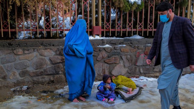 Бедност и глад мъчи хората в Афганистан Мнозина са обречени