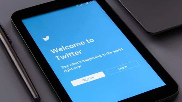 Бивш ръководител на отдела за сигурност в Twitter обвинява онлайн