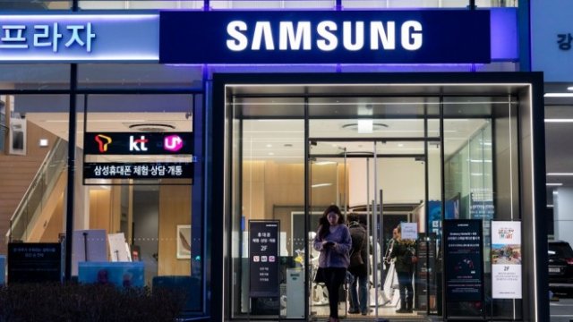 Samsung пуска най-евтиния телефон с поддръжка на 5G в САЩ и Европа