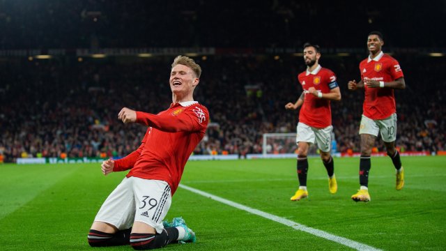 Манчестър Юнайтед победи с голяма мъка Омония Никозия в 4 и