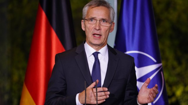 Русия се опитва да забави бойните действия в Украйна през