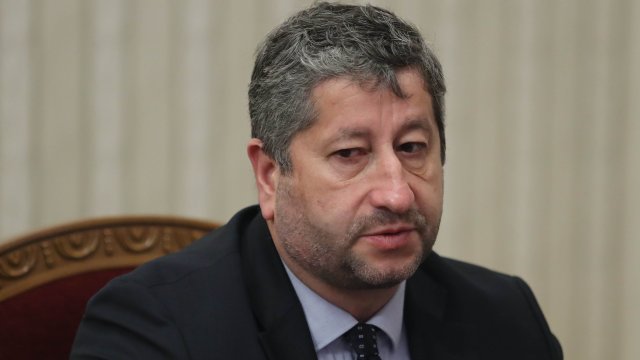 Демократична България е готова да носи отговорност за излъчване на управление