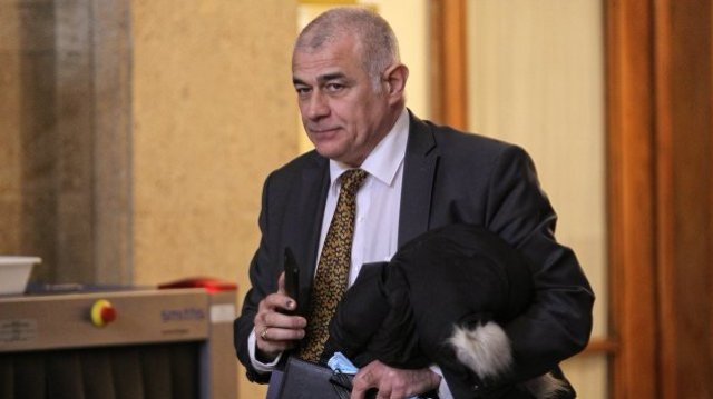 Около 670 000 българи ще преминат обучения за подобряване на дигиталните