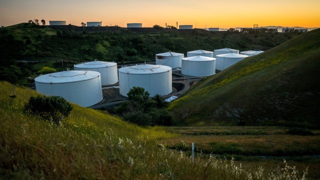 Производството на петрол в Русия може да намалее от 524