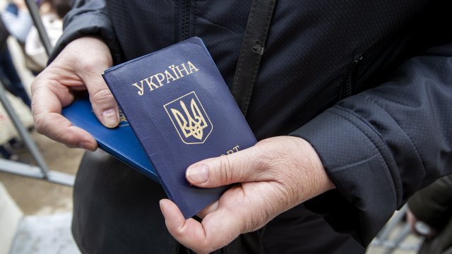 Броят на бежанците от Украйна наближава 5 милиона и 200