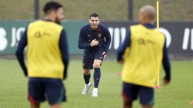 Кристиано Роналдо поднови тренировки със съотборниците си от националния отбор