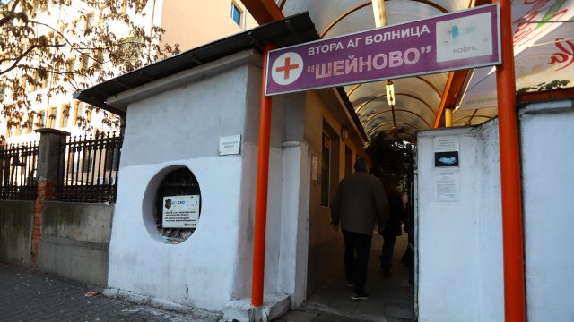 Едно от семействата с разменените бебета в болница Шейново е