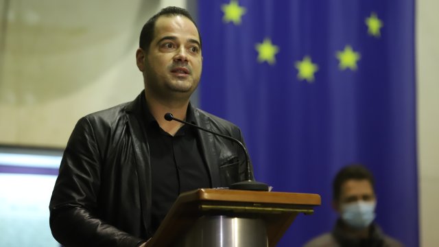 На 11 декември след подаден сигнал от прокурори при Софийската