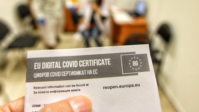 Европейските цифрови Ковид сертификати за ваксинация на 93 хил граждани