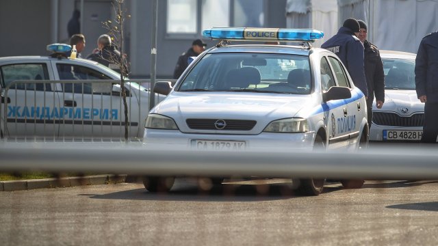 19 годишен без шофьорска книжка блъсна няколко коли на бул Черни