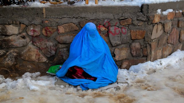 Най-малко 78 души са загинали в мразовити условия в Афганистан