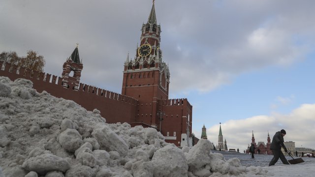 Височината на преспите в Москва стигна тази сутрин рекордните 34