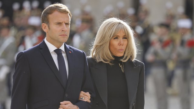 Съпругата на френския президент Еманюел Макрон Бриджит завежда серия