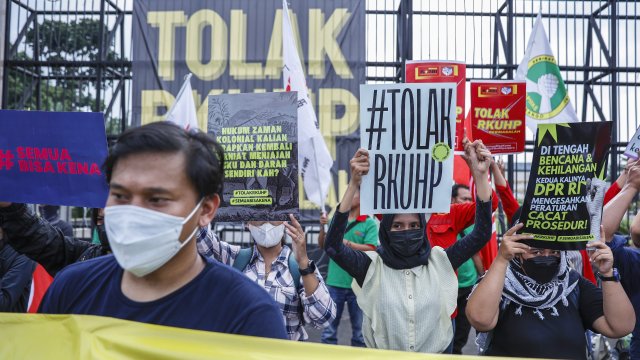 В Индонезия забраниха със закон извънбрачния секс. Нарушителите са заплашени