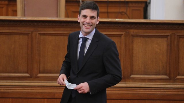 Националният съвет на Продължаваме промяната взе решение Никола Минчев да