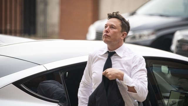 Когато главният изпълнителен директор на Tesla Илън Мъск разкри че